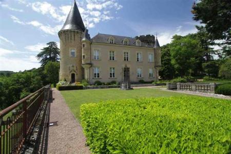 Château for sale in Aquitaine, Dordogne, France - For sale at 3,900,000 Euros