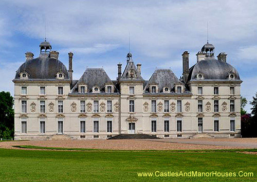 Château de Cheverny, Cheverny, Loir-et-Cher, France - www.castlesandmanorhouses.com