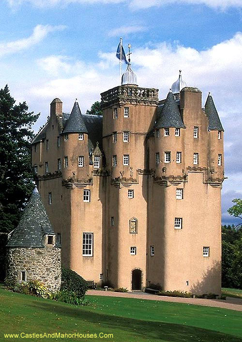 Craigievar Castle, south of Alford, Aberdeenshire, Scotland. - www.castlesandmanorhouses.com