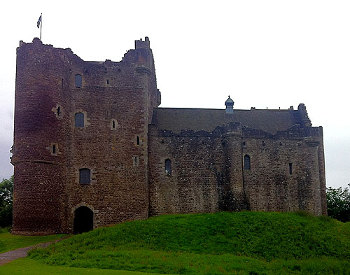 Doune Castle, Doune, Stirling district, central Scotland. - www.castlesandmanorhouses.com