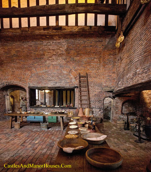 Medieval Kitchen, Gainsborough Old Hall, Gainsborough, Lincolnshire, England. - www.castlesandmanorhouses.com