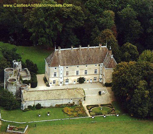 Château de Germolles, Mellecey, Burgundy, France - www.castlesandmanorhouses.com
