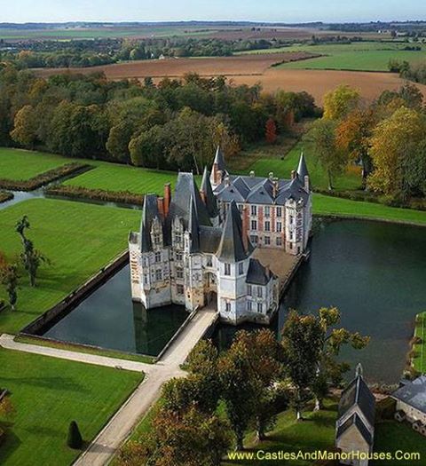 Le château d'Ô, Mortrée, Orne, Normandie, France. - www.castlesandmanorhouses.com