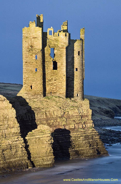 Old Keiss Castle, north of Keiss, Caithness, Highland, Scotland - www.castlesandmanorhouses.com